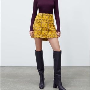 Zara PRINTED JACQUARD High-Waisted Mini Skirt w/Elastic Waistband Yellow NEW
